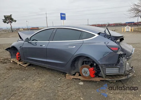 2019 Tesla Model 3 z USA, uszkodzony, nr VIN 5YJ3E1EB7KF419837
